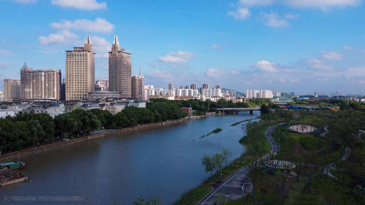 建筑 下午 航拍 蓝天白云 江苏省 江阴市 大疆无人机 无锡市 "春的