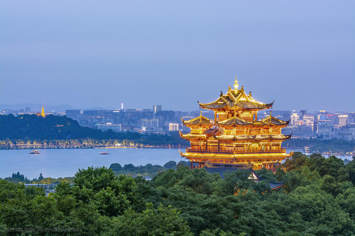山水 夜晚 复古 西湖 杭州 景观 园林 景点 俯瞰 宁静 江南 美景 地标